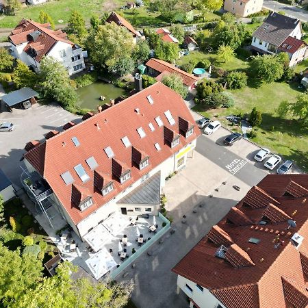 Hotel & Restaurant Zum Hirsch Romhild ภายนอก รูปภาพ