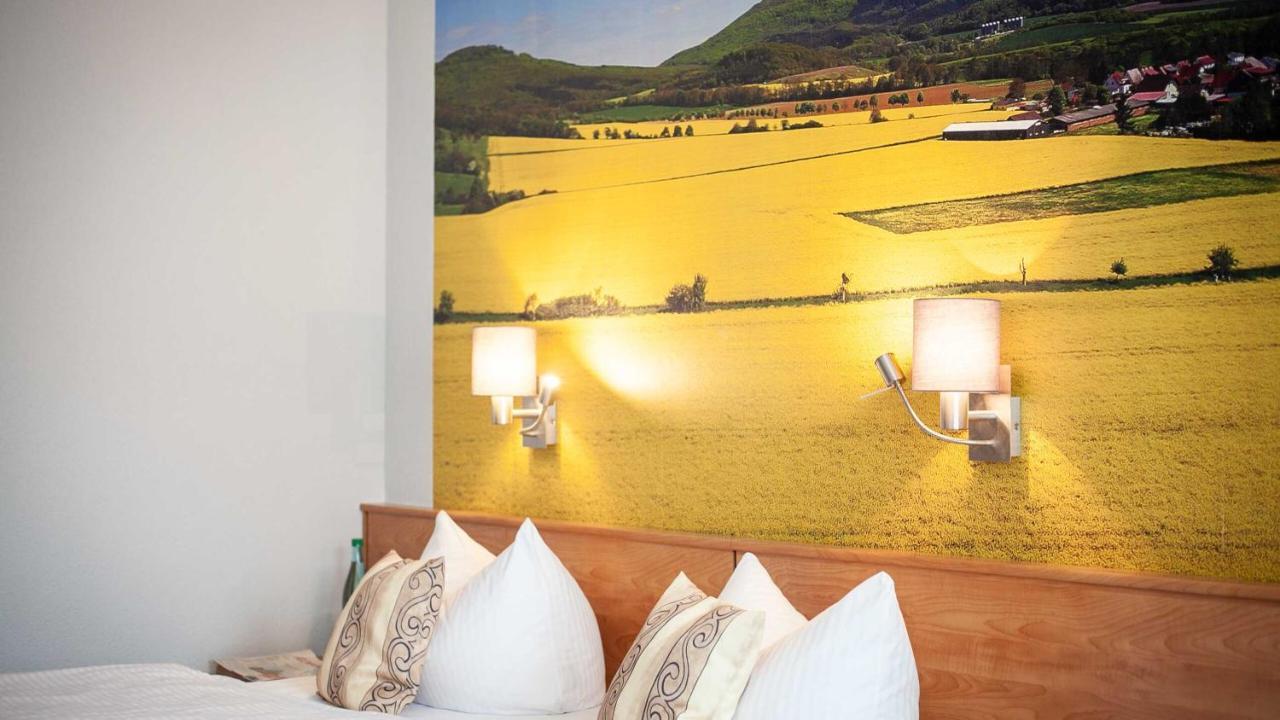 Hotel & Restaurant Zum Hirsch Romhild ภายนอก รูปภาพ