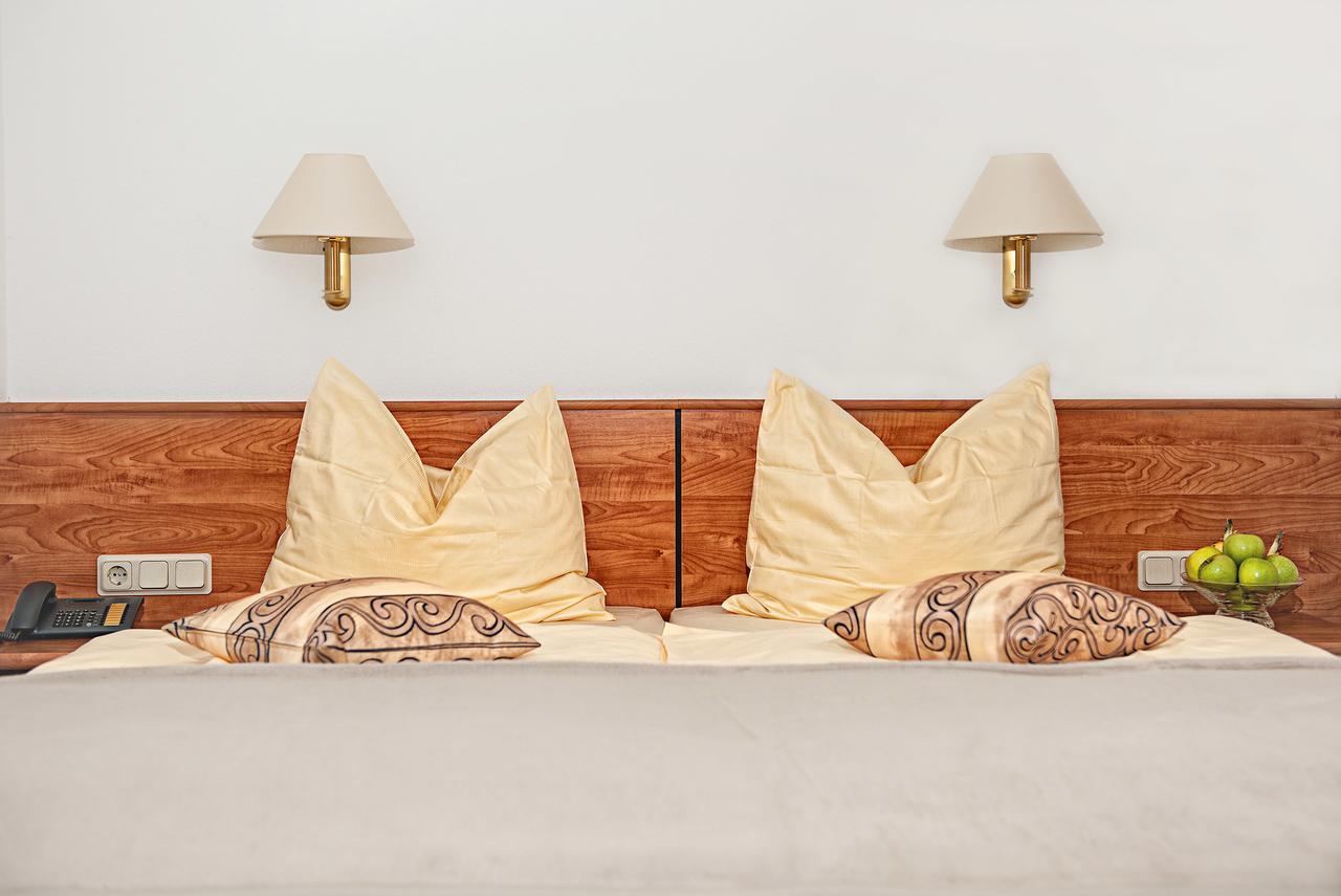 Hotel & Restaurant Zum Hirsch Romhild ห้อง รูปภาพ