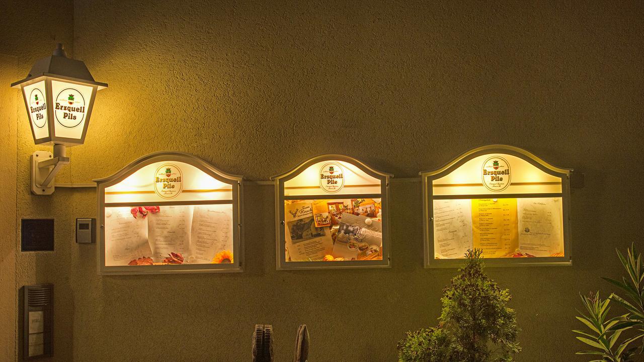 Hotel & Restaurant Zum Hirsch Romhild ภายนอก รูปภาพ